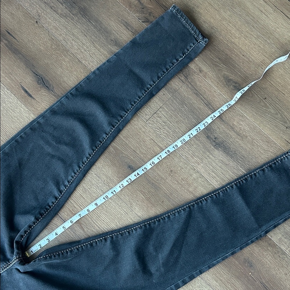 Kut from the Cloth Classic Women's Jeans ! Size 10 - Picture 6 of 9